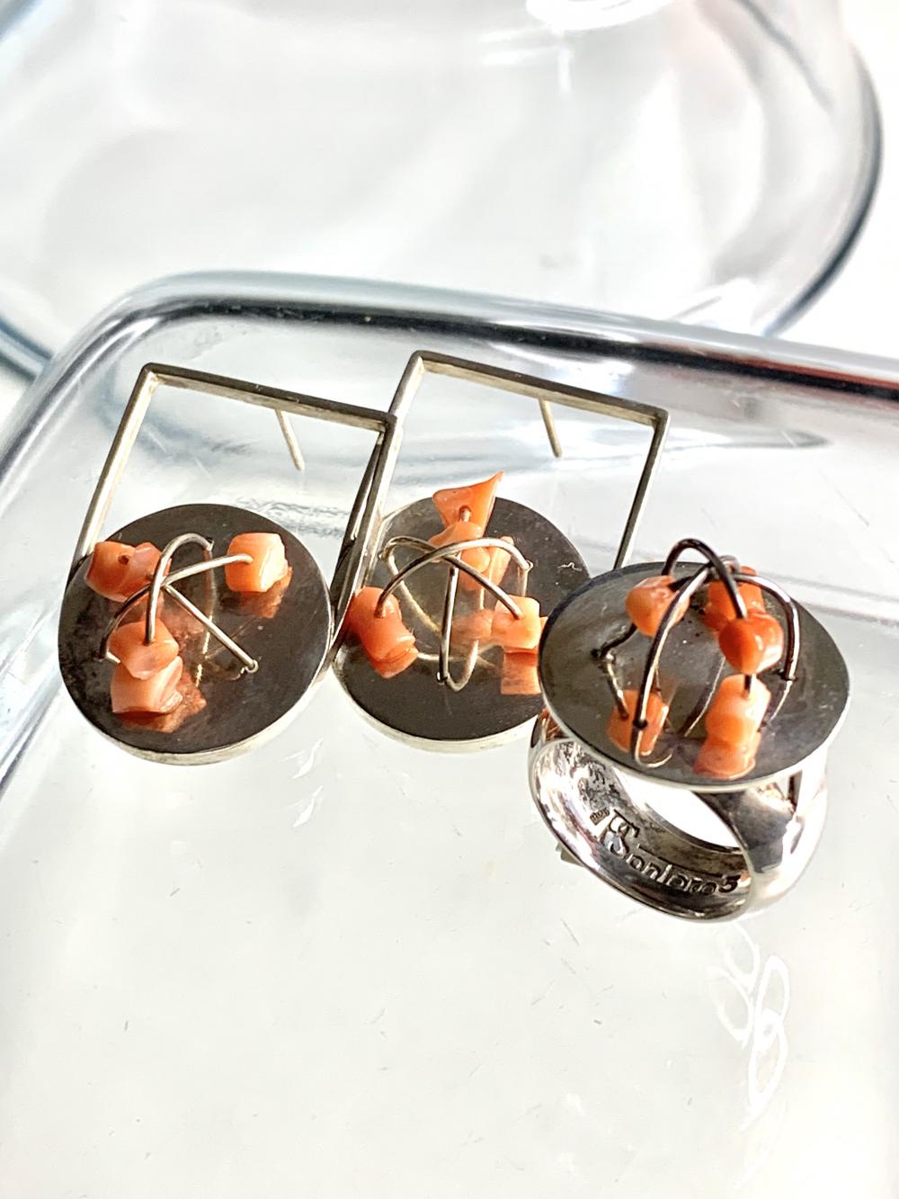 Brinco Contido, metal mais Corais do Mar